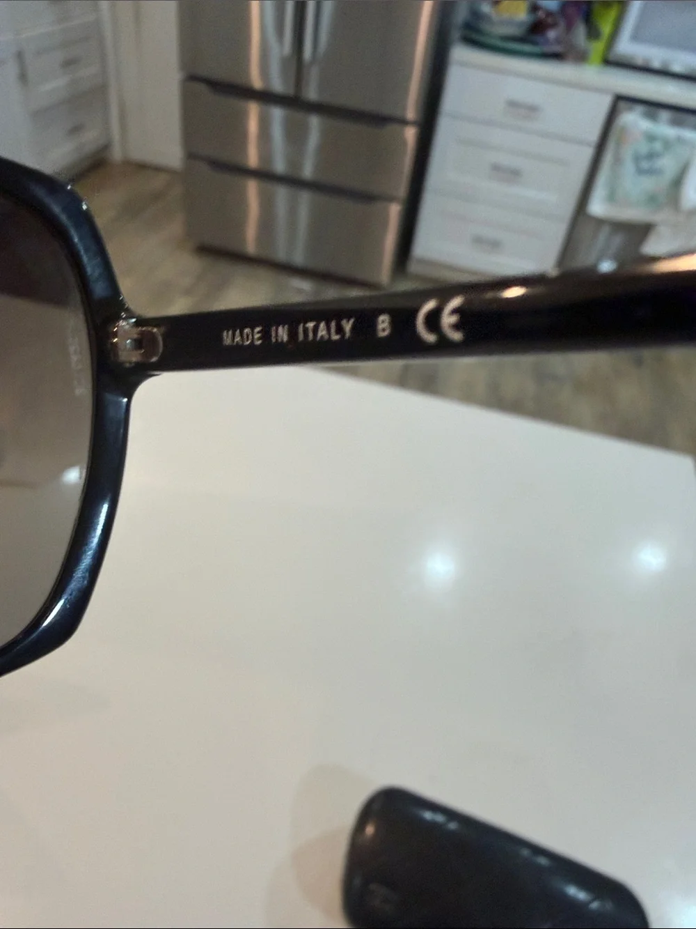 CHANEL Black Sunglasses with Dark Smoke Lenses vintage Y2K